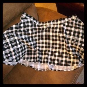 Cute schoolgirl plaid b/w skirt